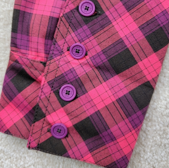 Under Armour Women's Semi-Fitted Plaid Long Sleeve Button Up Shirt - Picture 8 of 10